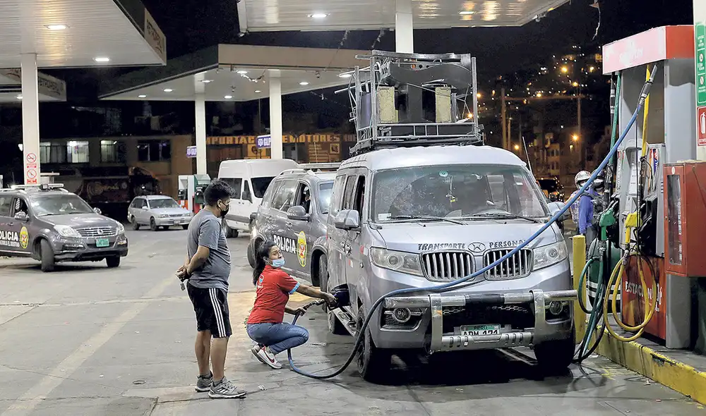 Medida. Precios de energéticos han subido considerablemente, pero podrían elevarse aún más. Foto: Gerardo Marín/ La República Medida. Precios de energéticos han subido considerablemente, pero podrían elevarse aún más. Foto: Gerardo Marín/ La República