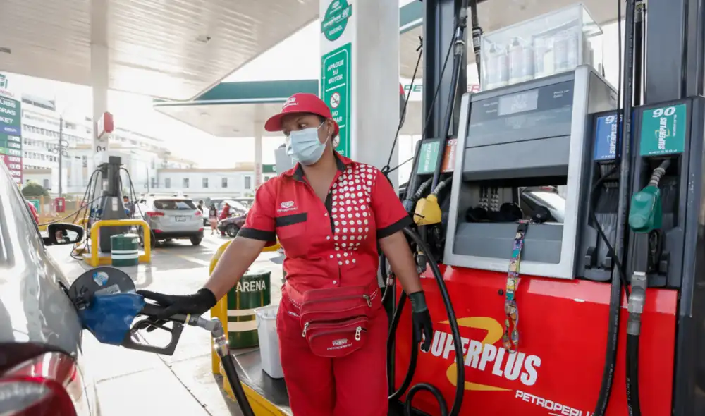 Revisa los precio de los combustibles hoy en los grifos de Lima y Callao. Foto: Antonio Melgarejo / La República