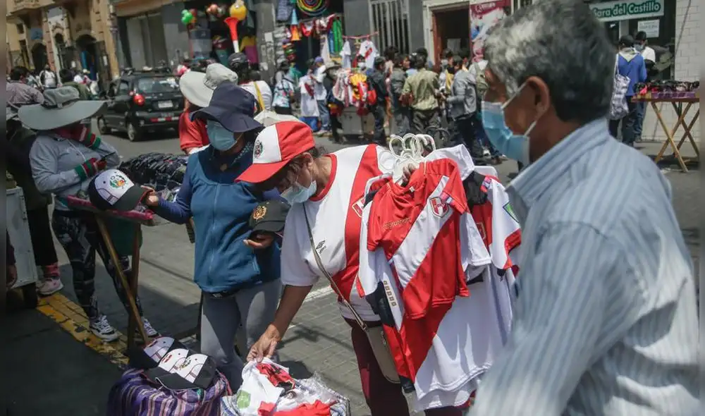 Ventas subieron a pocas horas del partido entre Perú y Uruguay. Foto: Rodrigo Talavera/La República