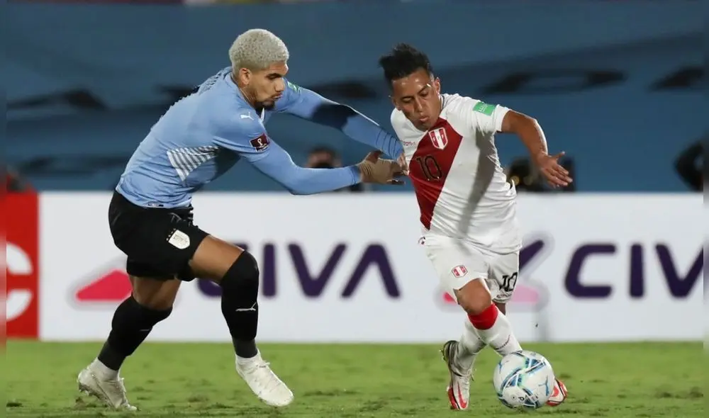 Christian Cueva fue titular ante Uruguay en Montevideo. Foto: EFE