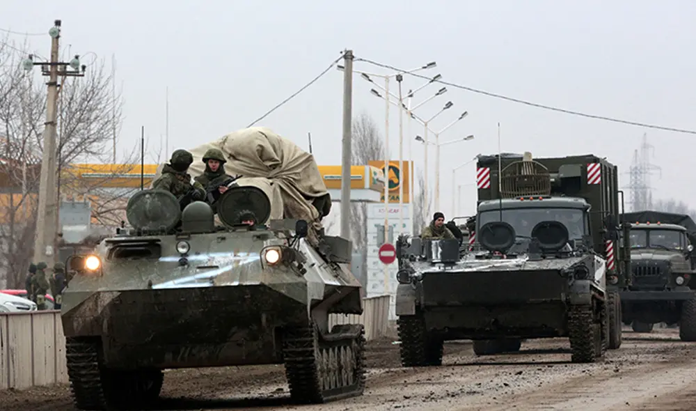 Pese al poderío de Rusia en materia de defensa y de ejército, la logística no ha estado funcionando apropiadamente en medio de la invasión a Ucrania, advierten investigadores. Foto: AFP Pese al poderío de Rusia en materia de defensa y de ejército, la logística no ha estado funcionando apropiadamente en medio de la invasión a Ucrania, advierten investigadores. Foto: AFP