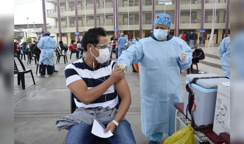 Las autoridades de salud exhortan a la población a vacunarse. Foto: GRLL Las autoridades de salud exhortan a la población a vacunarse. Foto: GRLL
