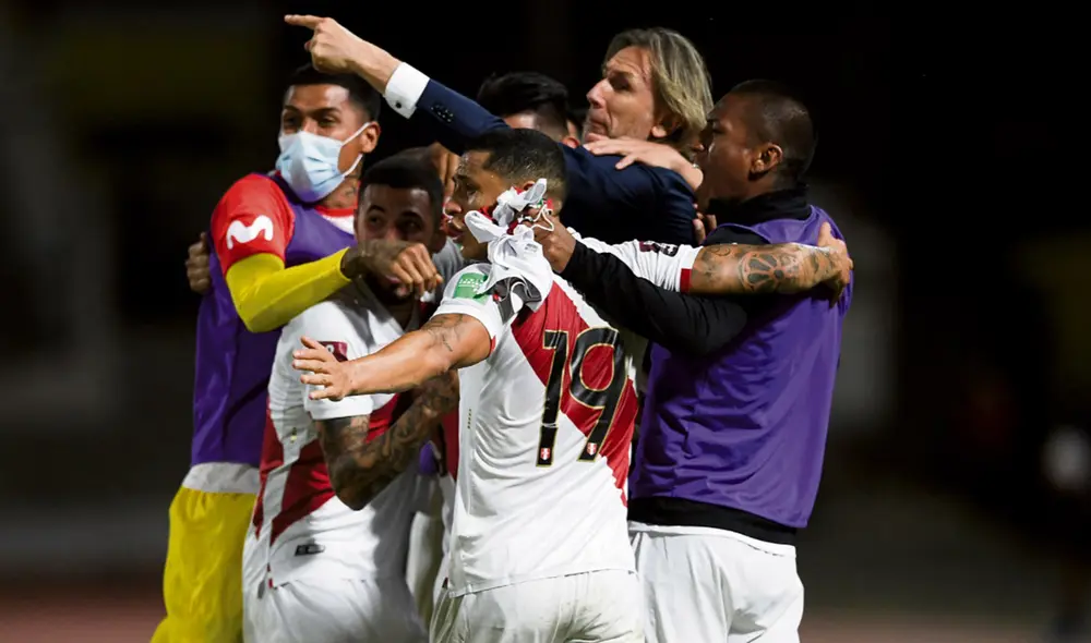 Ricardo Gareca clasificó a un Mundial con Perú y también logró varios podios en la Copa América. Foto: EFE