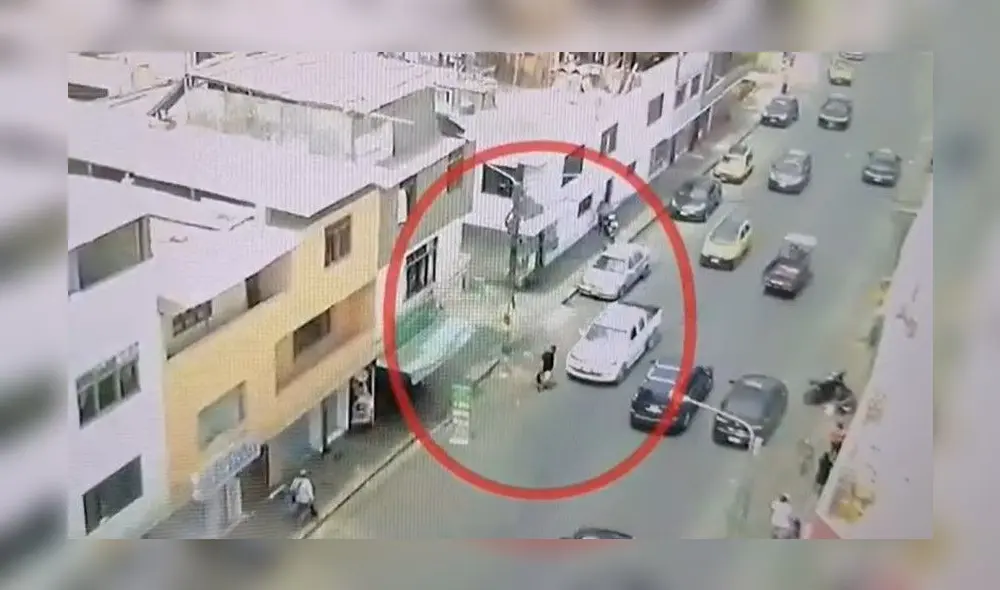 Imágenes muestran que el afectado invadió la vía. Foto: Serenazgo Chimbote