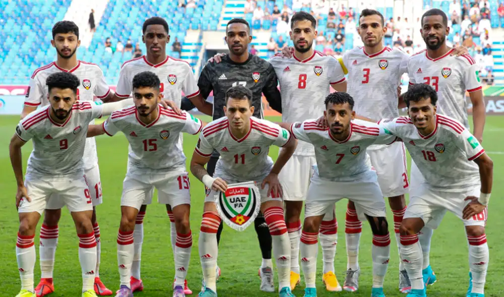 Selección de Emiratos Árabes Unidos antes del partido con Corea del Sur. Foto: EFE Selección de Emiratos Árabes Unidos antes del partido con Corea del Sur. Foto: EFE