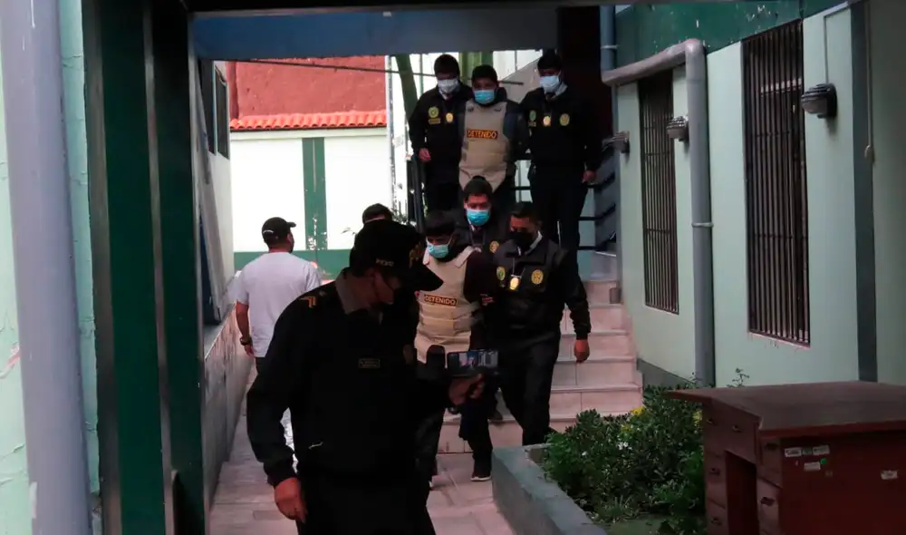 Sujetos fueron capturados por la Policía Nacional con apoyo de los vecinos. Foto: Policía Nacional Sujetos fueron capturados por la Policía Nacional con apoyo de los vecinos. Foto: Policía Nacional