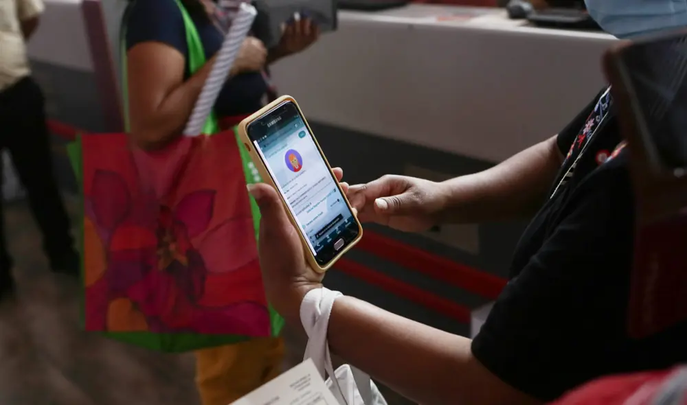 Los afectados pueden hacer el reclamo desde la misma página del Minsa. Foto: La República