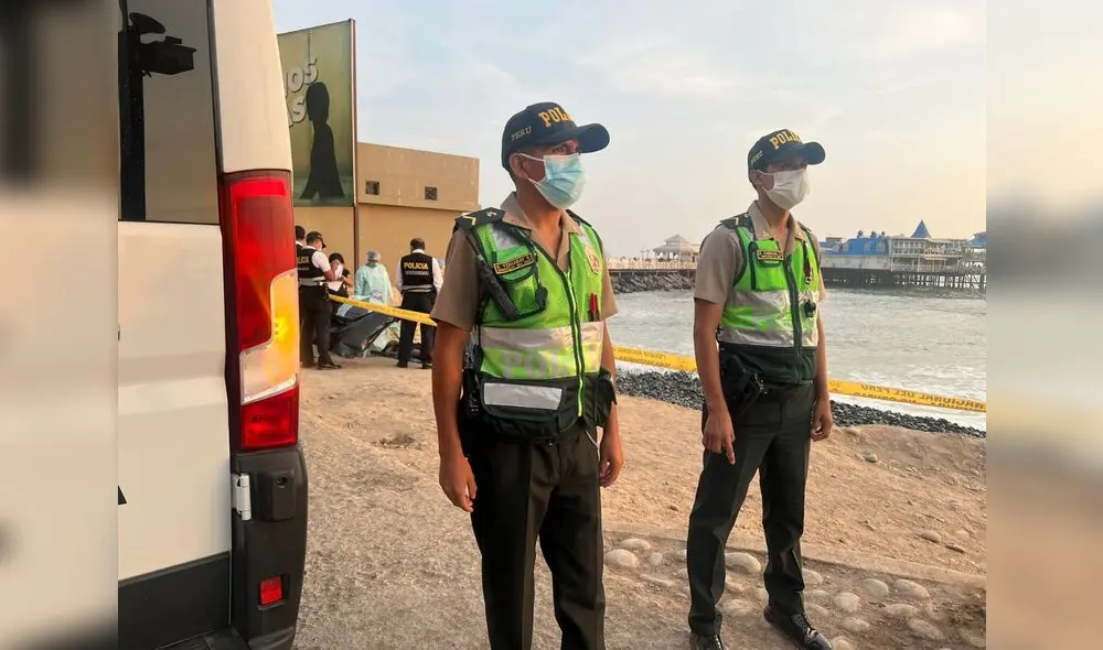 Cadáver de joven mujer fue hallado en la playa Makaha. Foto: Raúl Egúsquiza / URPI - LR
