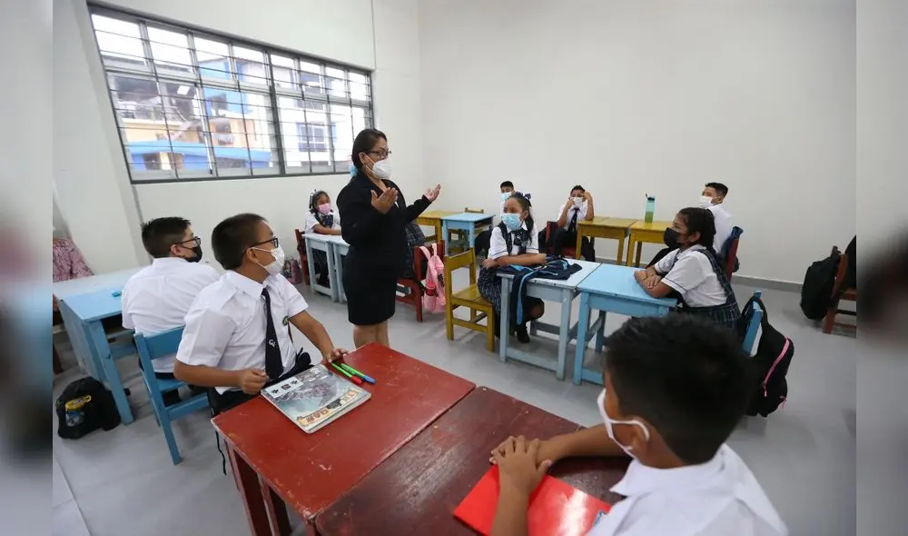 Los docentes y auxiliares beneficiados recibirán un monto de hasta 400 soles. Foto: Minedu. Los docentes y auxiliares beneficiados recibirán un monto de hasta 400 soles. Foto: Minedu.