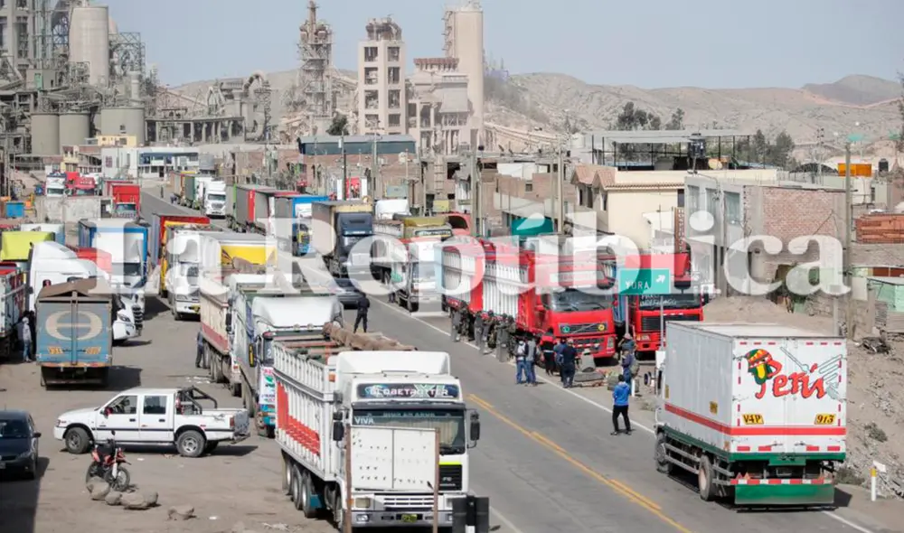 Paso está restringido para camiones de carga pesada. Foto: La República Paso está restringido para camiones de carga pesada. Foto: La República