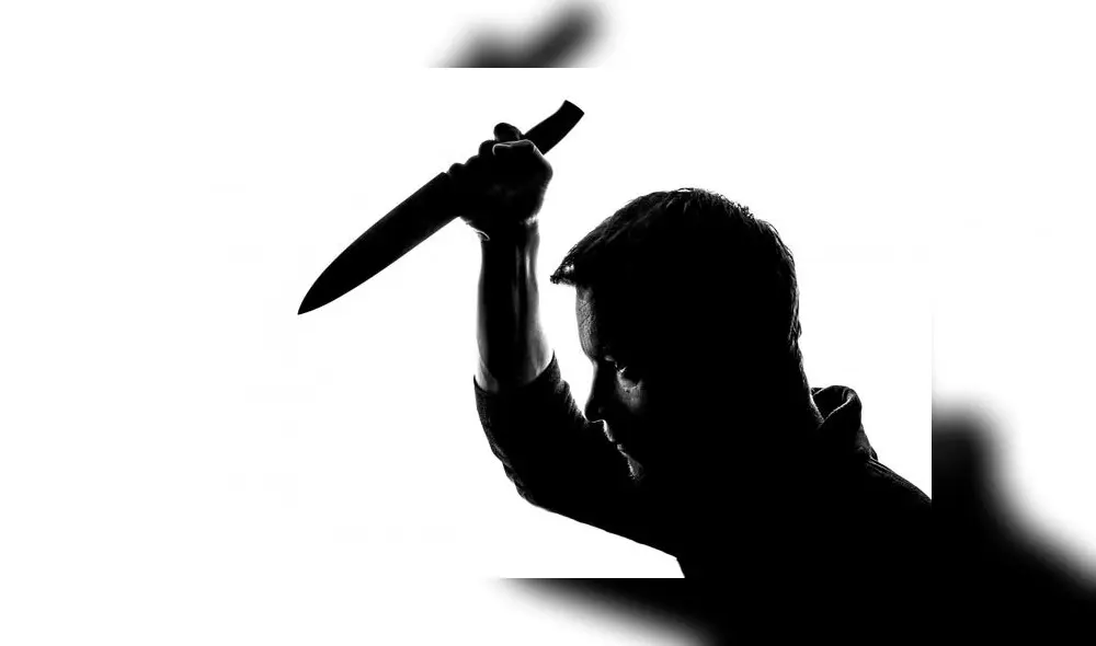 Soñar con alguien que quiere matarte no es una buena señal, deberías tomar algunas precauciones.