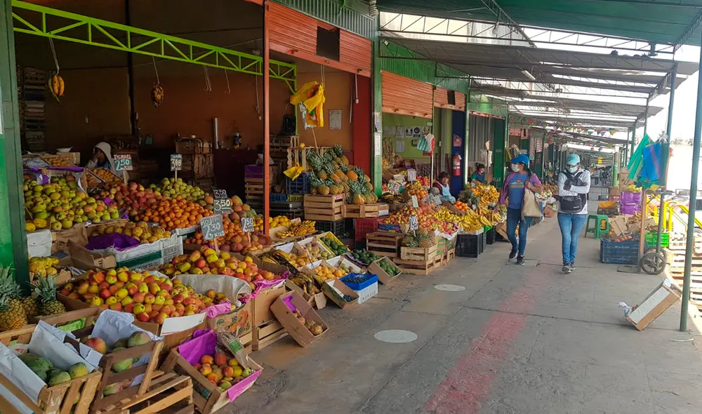 Los viernes suelen ser de venta exclusiva para abastecer los mercados internos de la ciudad de Arequipa. Foto: URPI/Alexis Choque Los viernes suelen ser de venta exclusiva para abastecer los mercados internos de la ciudad de Arequipa. Foto: URPI/Alexis Choque