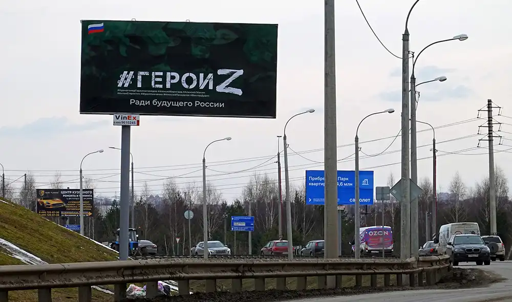 Las letras Z y V se convirtieron en símbolos no oficiales de apoyo a la invasión rusa. Foto: EFE