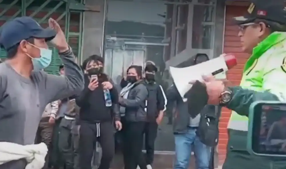 Transportistas advirtieron que continuarán con el paro hasta no tener una mesa de diálogo con el MTC. Video: Canal N Transportistas advirtieron que continuarán con el paro hasta no tener una mesa de diálogo con el MTC. Video: Canal N