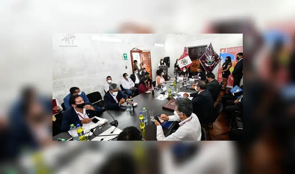 En Arequipa se realizó I Encuentro Macroregional de Presidentes de Consejos Regionales. Foto: GORE Arequipa En Arequipa se realizó I Encuentro Macroregional de Presidentes de Consejos Regionales. Foto: GORE Arequipa