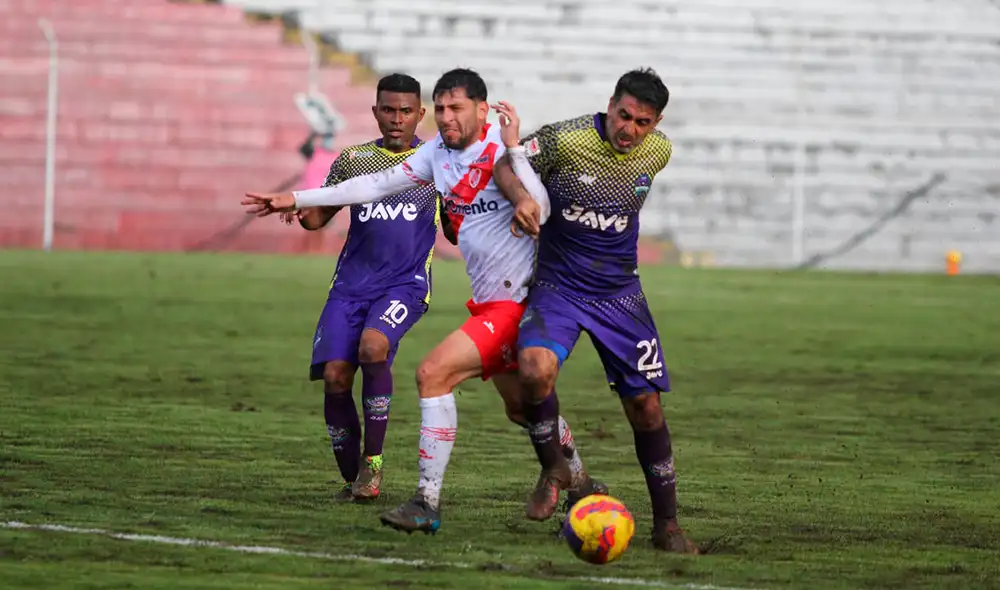 Comerciantes Unidos venció por 2-1 a Alfonso Ugarte. Foto: Luis Padilla /De Chalaca Comerciantes Unidos venció por 2-1 a Alfonso Ugarte. Foto: Luis Padilla /De Chalaca