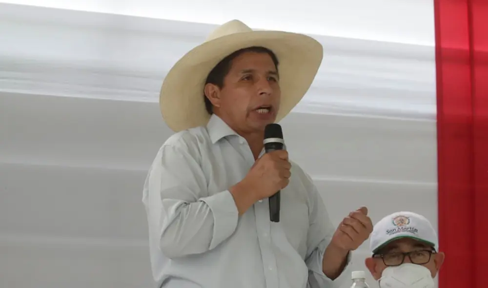 El jefe de Estado interrumpió sus actividades para reunirse con la delegación de ministros que viajó a Huancayo. Foto: Presidencia