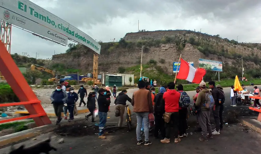 Uno de los bastiones y puntos de concentración es el puente Breña. Foto: Joel Robles/URPI-LR Uno de los bastiones y puntos de concentración es el puente Breña. Foto: Joel Robles/URPI-LR