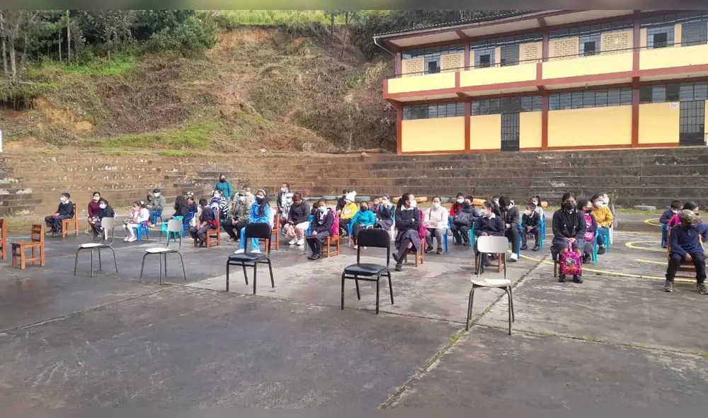 Estudiantes habían retornado a la semipresencialidad gradualmente durante el mes de marzo. Foto: institución educativa