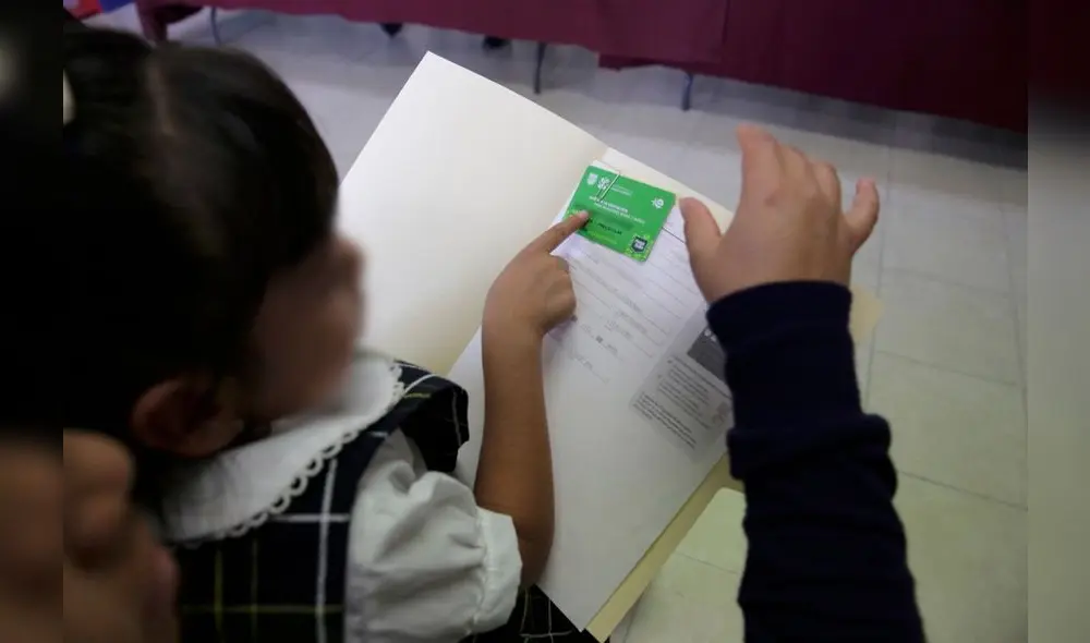 Papelerías, tiendas, farmacias y zapaterías son algunos establecimientos que  aceptan como modo de pago  la tarjeta de Mi Beca para Empezar 2022. Foto: @SeGobCDMX