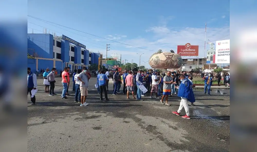 En Sullana, transportistas realizaron una marcha. Foto: Difusión