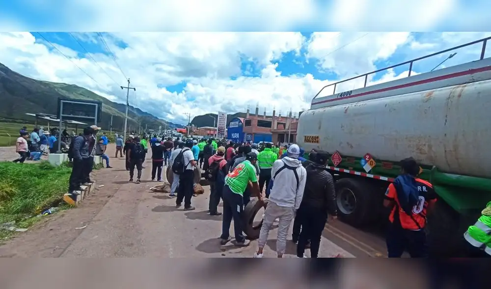 Cusco. Manifestaciones continúan en diversas vías de la Ciudad Imperial. Foto: URPI/Alexander Flores Cusco. Manifestaciones continúan en diversas vías de la Ciudad Imperial. Foto: URPI/Alexander Flores