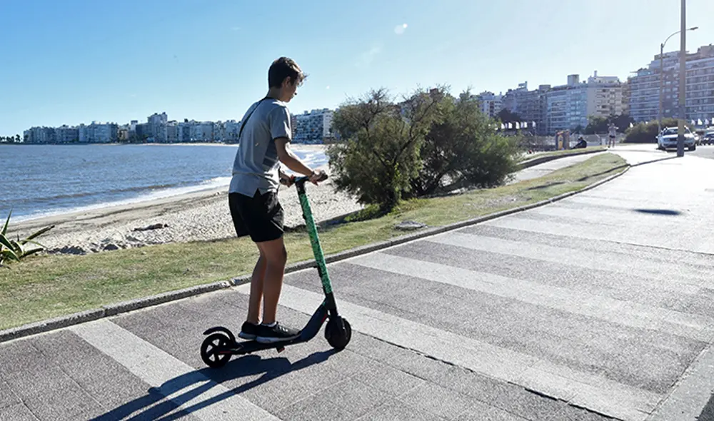 El Ejecutivo uruguayo declaró la emergencia sanitaria el 13 de marzo de 2020 cuando se detectaron los cuatro primeros casos de COVID-19. Foto: AFP/referencial