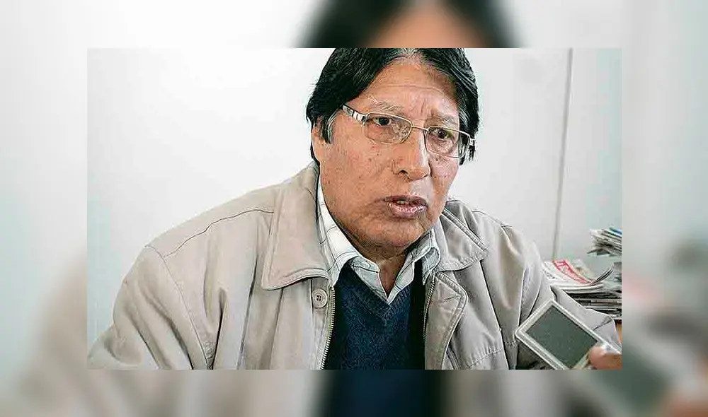 Obra. Turpo analiza derecho internacional en su último libro. Foto: La República Obra. Turpo analiza derecho internacional en su último libro. Foto: La República