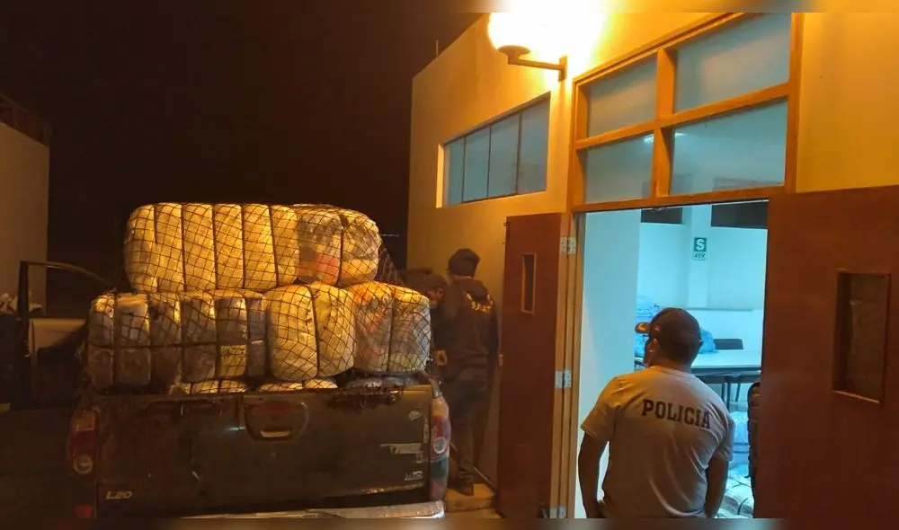 Mercadería fue trasladada al almacén de Aduanas. Foto: Radio Tacna La Decana