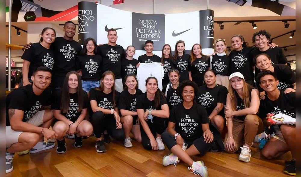 Las mejores jugadoras de la Liga Femenina 2021 recibieron kits de competencia para la presente edición. Foto: Prensa Nike Las mejores jugadoras de la Liga Femenina 2021 recibieron kits de competencia para la presente edición. Foto: Prensa Nike