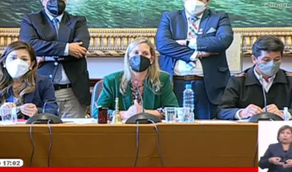 María del Carmen Alva lideró la reunión del presidente con los voceros del Parlamento. Foto: Captura Congreso María del Carmen Alva lideró la reunión del presidente con los voceros del Parlamento. Foto: Captura Congreso