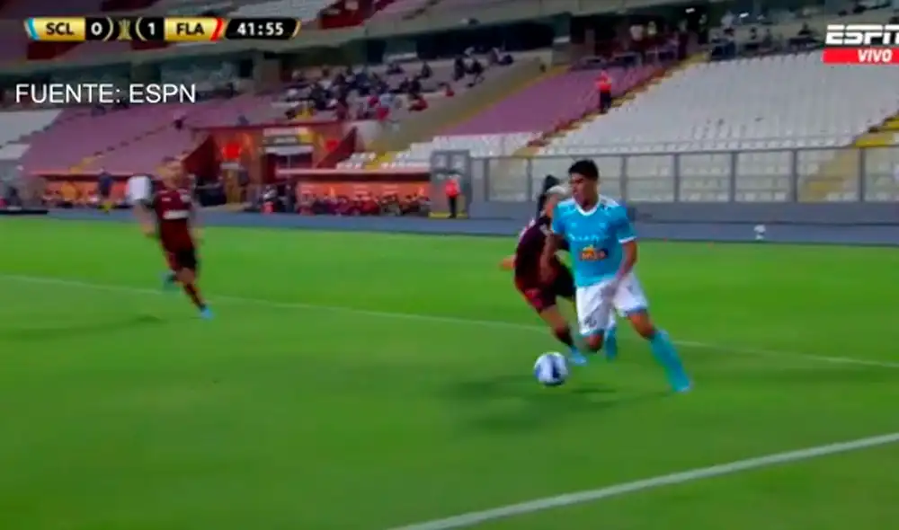 Irven Ávila intentó anotar el empate ante Flamengo. Foto: ESPN