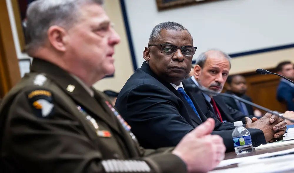 El general Mark Milley (i) junto con el secretario de Defensa, Lloyd Austin, en el Comité de Servicios Armados del Congreso de Estados Unidos. Foto: EFE El general Mark Milley (i) junto con el secretario de Defensa, Lloyd Austin, en el Comité de Servicios Armados del Congreso de Estados Unidos. Foto: EFE