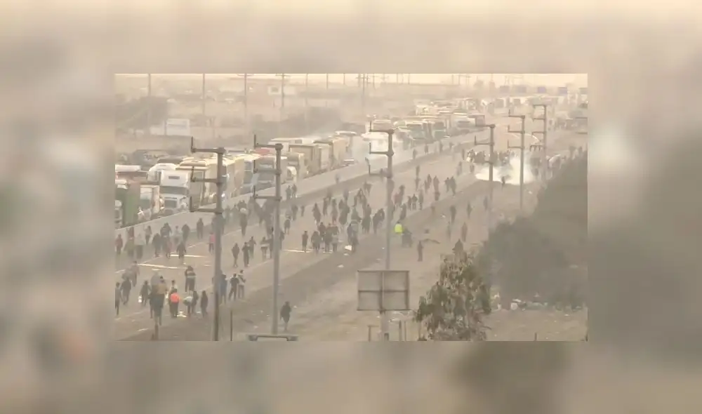 Reportero de Canal N debe trasmitir desde lejos por que ha sido amenazado. Foto: captura Canal N