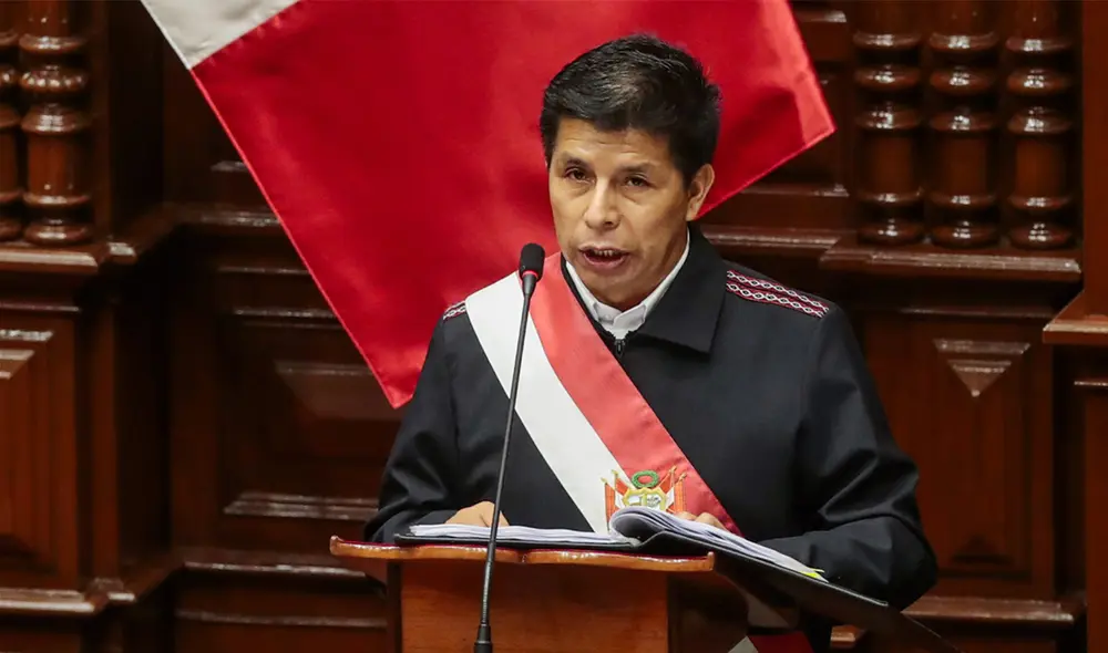 Pedro Castillo asistió a la sesión de Consejo de Ministros, donde hay un fuerte resguardo policial. Foto: EFE