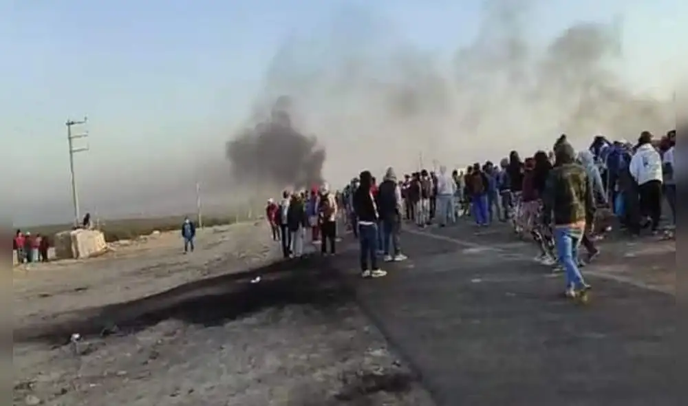Bloqueos se mantienen en la Panamericana Sur. Foto: difusión Bloqueos se mantienen en la Panamericana Sur. Foto: difusión