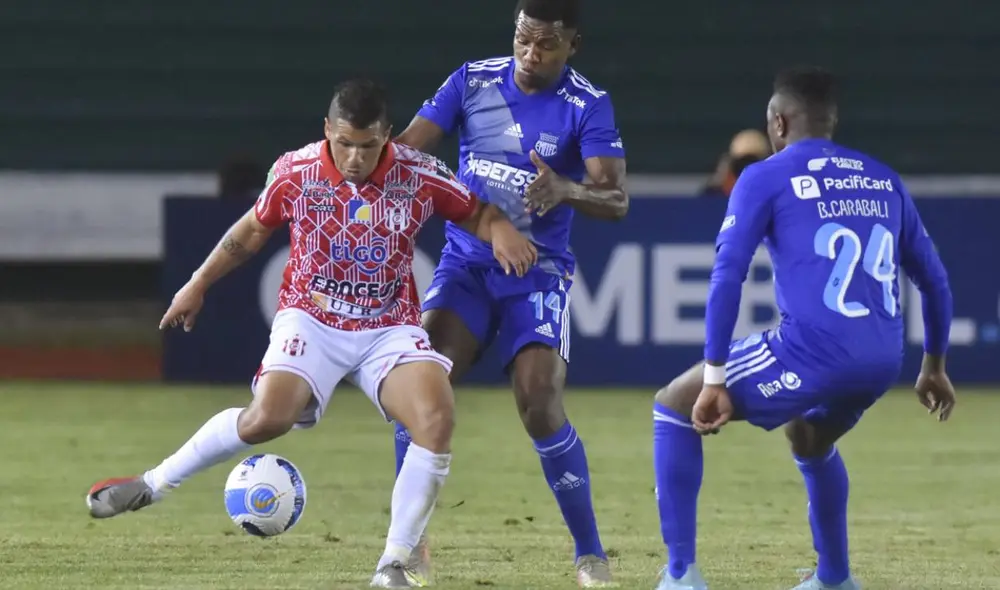 Emelec rescató un punto en el debut de la Copa Libertadores. Foto: EFE