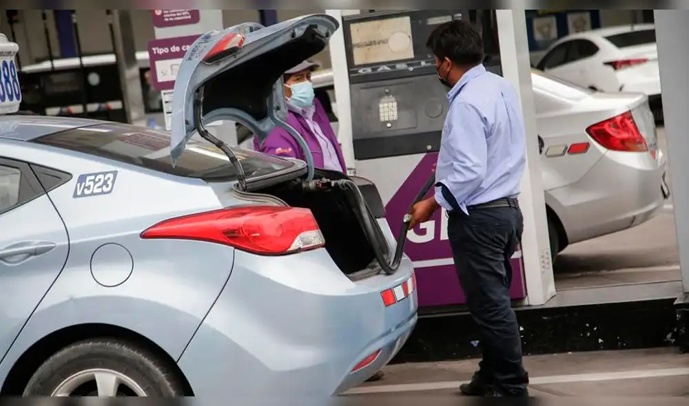 Otros grifos de las avenidas Mariscal Castilla, Lambramani, Progreso y Juan de la Torre presentan el mismo inconveniente. Foto: Rodrigo Talavera/La República Otros grifos de las avenidas Mariscal Castilla, Lambramani, Progreso y Juan de la Torre presentan el mismo inconveniente. Foto: Rodrigo Talavera/La República