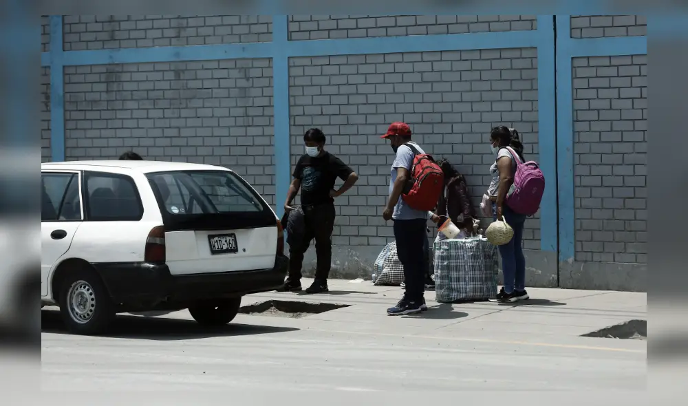 Esta nueva reglamentación busca apoyar en la regulación del servicio de taxi colectivo en el país. Foto: Marco Cotrina/ LR