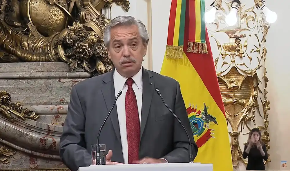 Alberto Fernández optó por pronunciarse sobre lo que ocurre en Perú. Foto y video: Casa Rosada / YouTube