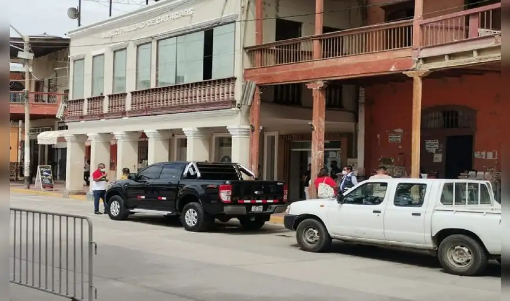 Mienbros de la Fiscalía llegan hasta la municpaliad de Catacaos para investigar presuntos actos de corrupción