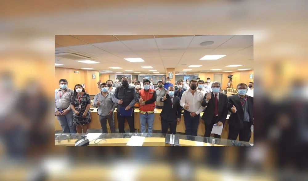 Colectiveros depusieron la intención de irse a una huelga indefinida. Foto: MTC Colectiveros depusieron la intención de irse a una huelga indefinida. Foto: MTC