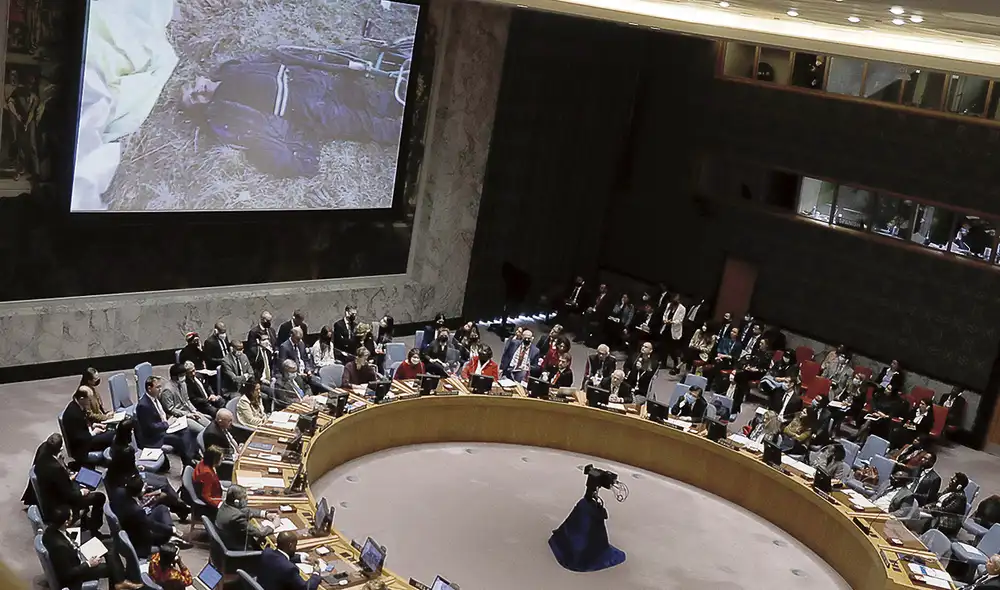 Derechos humanos. Poco antes de la votación, se transmitió un informe de la matanza de civiles en la localidad de Bucha, cercana a Kiev, capital de Ucrania. Foto: EFE.