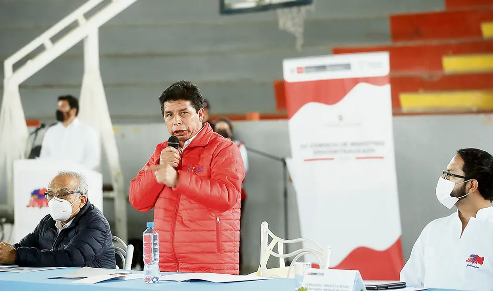 En Huancayo. En lugar de llevar medidas concretas, el presidente Pedro Castillo anunció un proyecto de ley para la reducción de los sueldos del presidente, los ministros y los congresistas. Foto: Presidencia