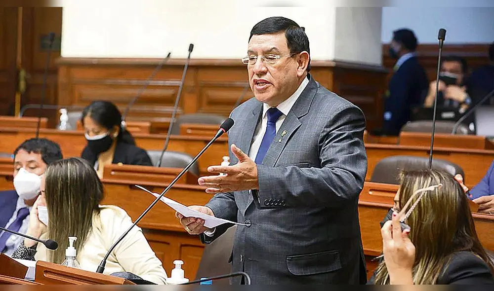 Posición. Congresista cusqueño dice que está dispuesto a irse. Foto: La República