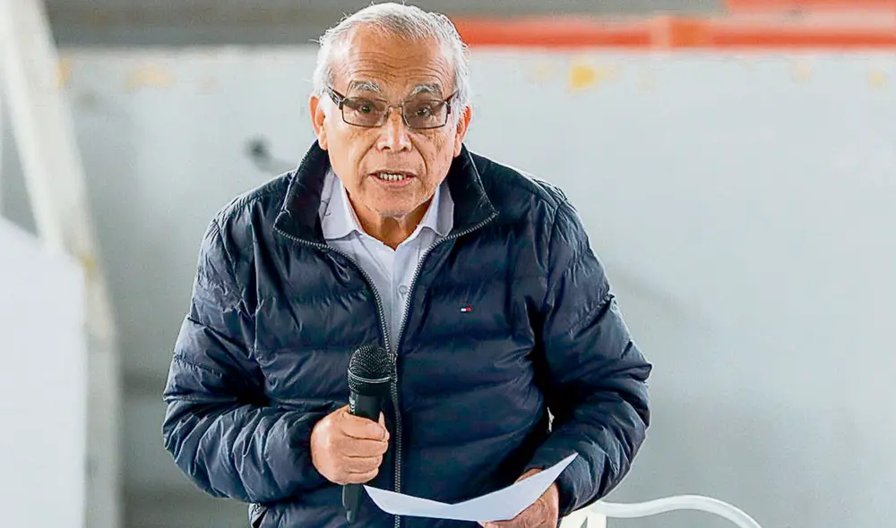 Lío. Aníbal Torres tuvo otra declaración impertinente. La controversia que genera lo debilita. Foto: PCM