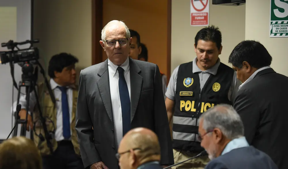 El próximo 2 de mayo se vencerá la orden de arresto arresto domiciliario de Pedro Pablo Kuczynski. Además, afronta dos mandatos de comparecencia con restricciones e impedimentos de salida del país por 12 y 30 meses. Foto: La República