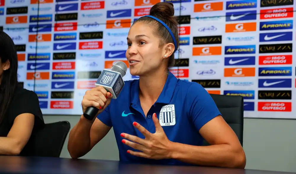 Adriana Lúcar marcó 24 goles en todas las competencias con Alianza Lima. Foto: Alianza Lima femenino Adriana Lúcar marcó 24 goles en todas las competencias con Alianza Lima. Foto: Alianza Lima femenino