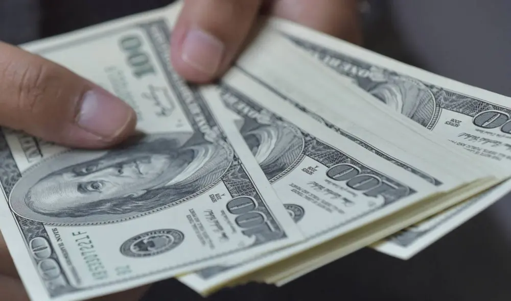 Conoce todos los detalles sobre el dólar hoy, sábado 9 de abril. Foto: AFP.