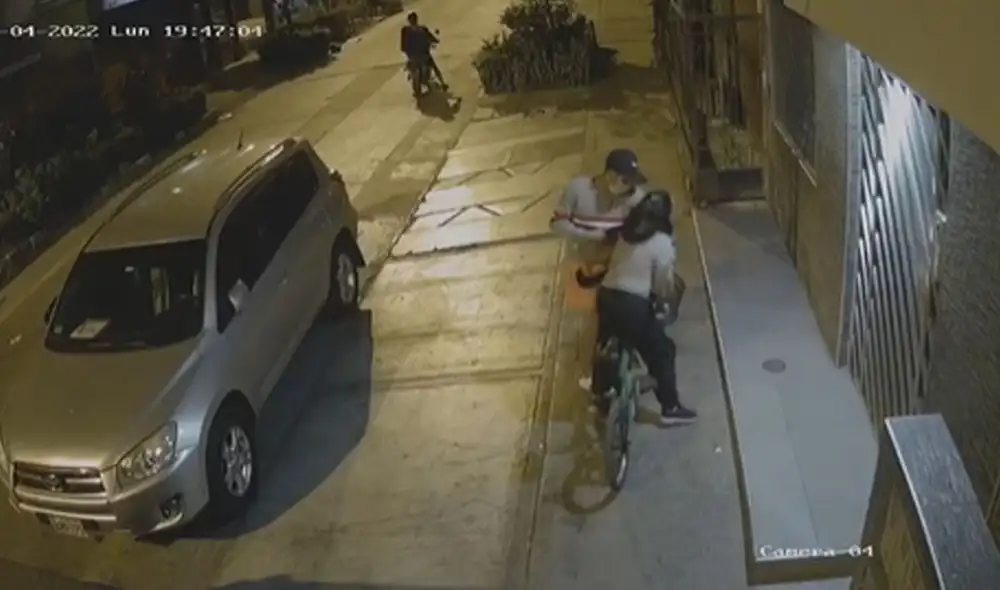 Sujeto huyó a bordo de una motocicleta. Foto: URPI-LR